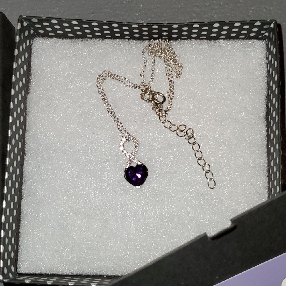 Neckless - Picture 3 of 4